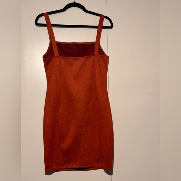 IRIS Velvet Dress - Picture 2 of 5